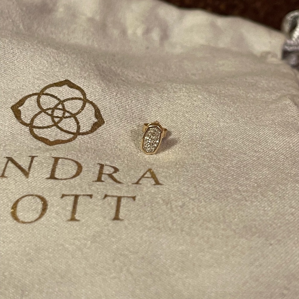 ONE Kendra Scott Fine Jewelry Marisa Stud